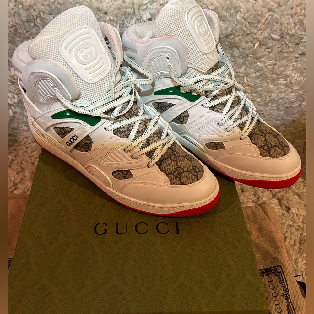 Gucci sneakers (Tennis Shoes)